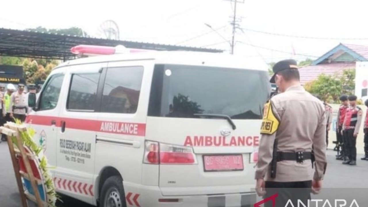 Bripda Farras Nahan Atallah, anggota Satresnarkoba Polres Lahat yang gugur saat operasi penangkapan bandar narkoba di Tanjung Sakti, Lahat pada 22 Januari 2025, mendapat kenaikan pangkat anumerta menjadi Briptu oleh Kapolri Jenderal Listyo Sigit Prabowo.