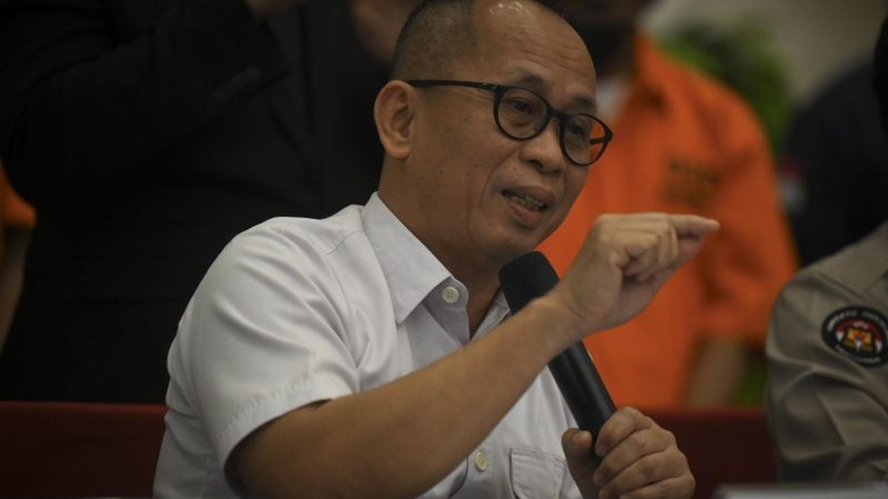 Kementerian PPPA mendesak penegak hukum di Riau untuk menjerat pelaku perdagangan bayi dengan pasal berlapis, terkait kasus adopsi ilegal yang melibatkan enam tersangka dan penyelamatan satu bayi perempuan.