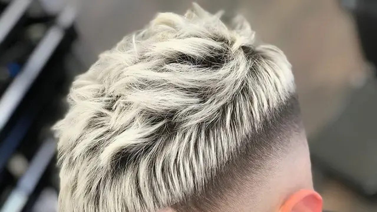 Ilustrasi model rambut french crop mohawk. (Foto: Menshairstyles)