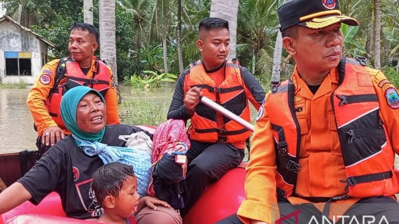Hujan deras sejak 17 Januari 2025 telah mengakibatkan banjir di enam kecamatan di Kabupaten Lampung Selatan, dengan ketinggian air bervariasi hingga lebih dari satu meter, memaksa beberapa warga mengungsi.