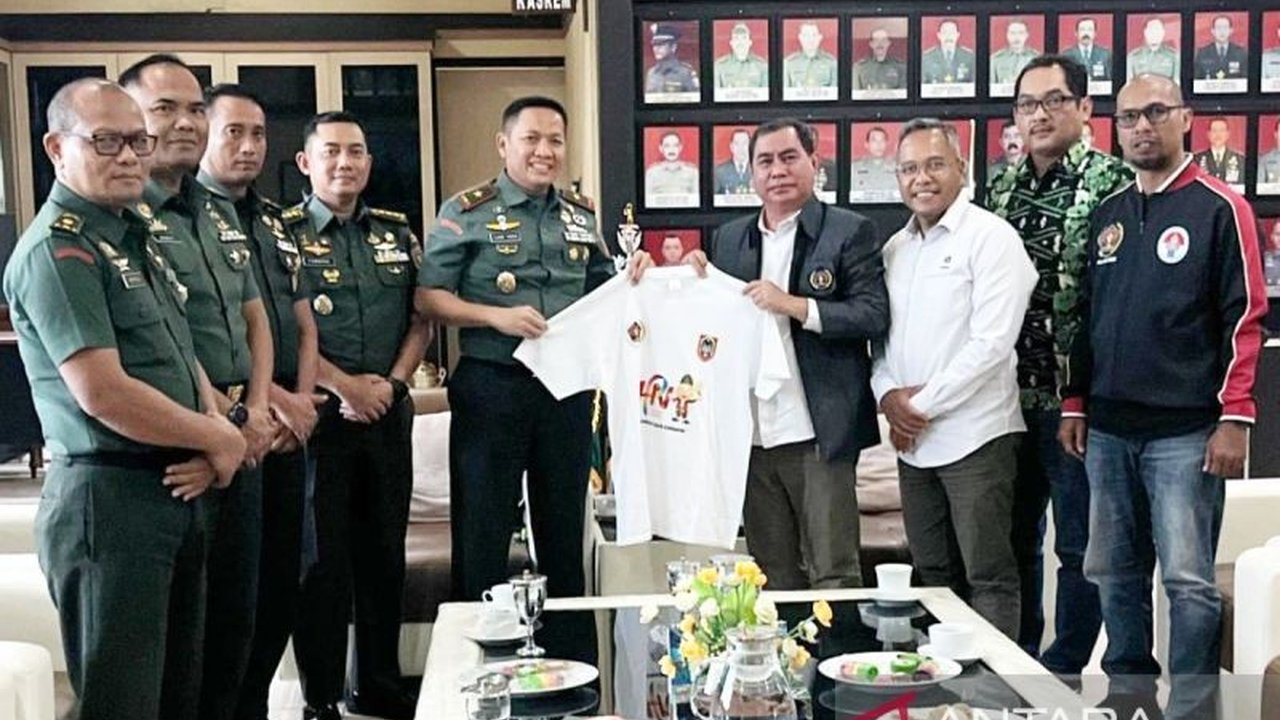 Korem 101/Antasari menyiapkan 4000 personel untuk mengamankan kunjungan Presiden Prabowo Subianto ke puncak Hari Pers Nasional (HPN) 2025 di Banjarbaru, Kalimantan Selatan, yang mencakup berbagai seminar dan acara pendukung.