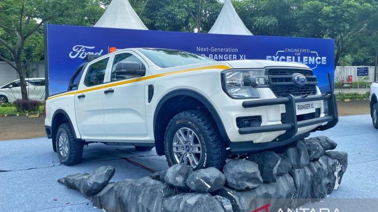 Ford RMA Indonesia resmi luncurkan Ford Ranger XL 2.0L 4x4 M/T seharga Rp521 juta,  truk tangguh  untuk berbagai medan dan kebutuhan bisnis di Indonesia.