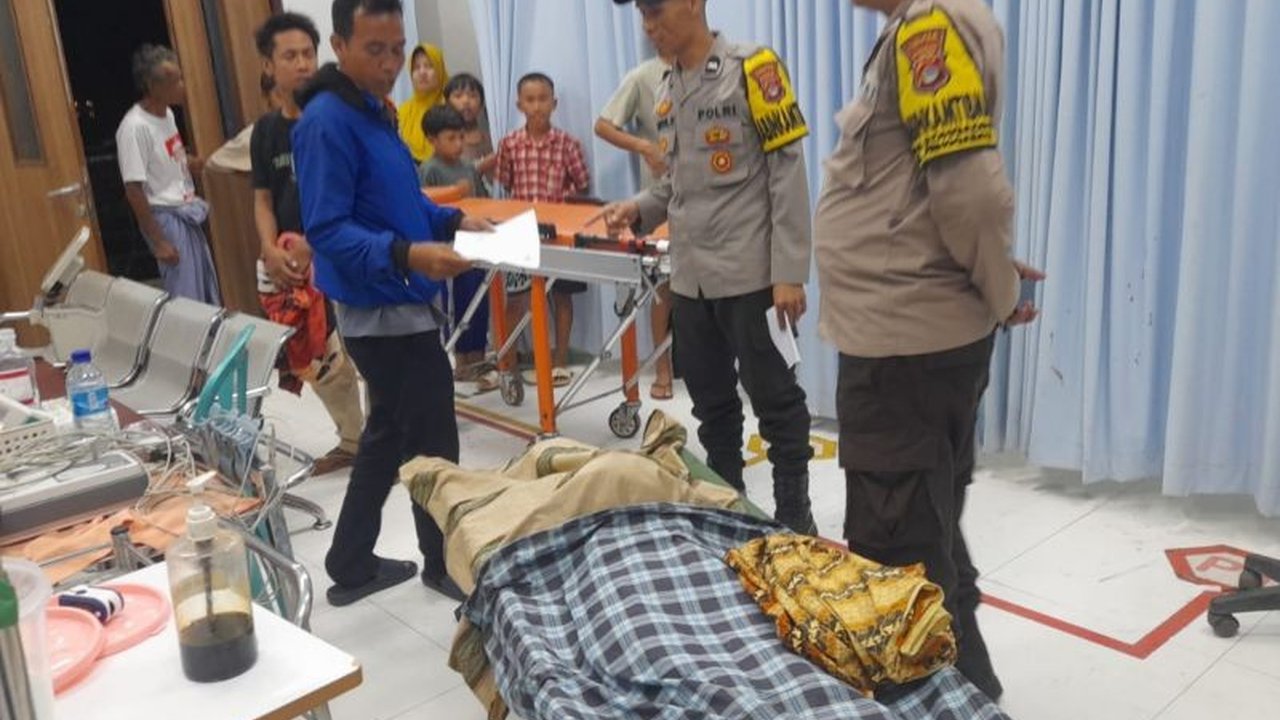 Kecelakaan maut yang melibatkan dua pengendara sepeda motor terjadi di Desa Gunung Malang, Lombok Timur, NTB pada Kamis dini hari, mengakibatkan kedua korban meninggal dunia akibat luka parah.