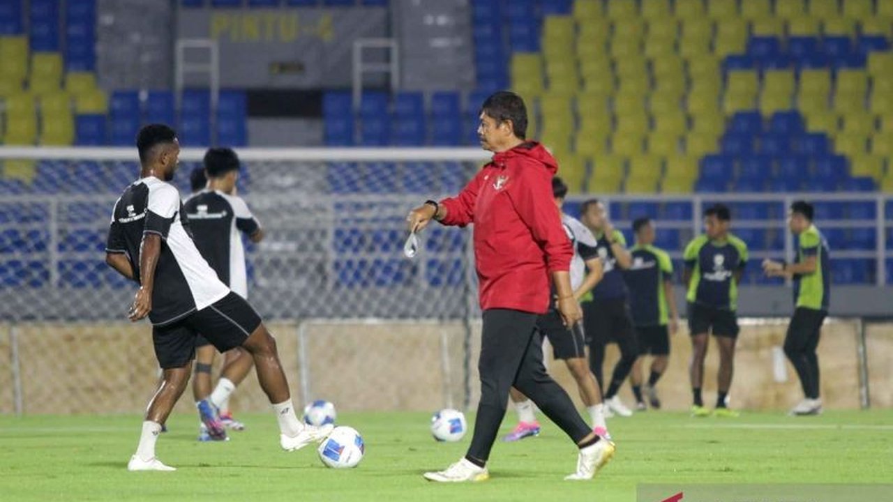 Pelatih Timnas U-20 Indonesia, Indra Sjafri, memanfaatkan Mandiri U-20 Challenge Series 2025 di Sidoarjo sebagai simulasi menghadapi Piala Asia U-20 2025 di China, dengan target kemenangan dan peningkatan strategi permainan.