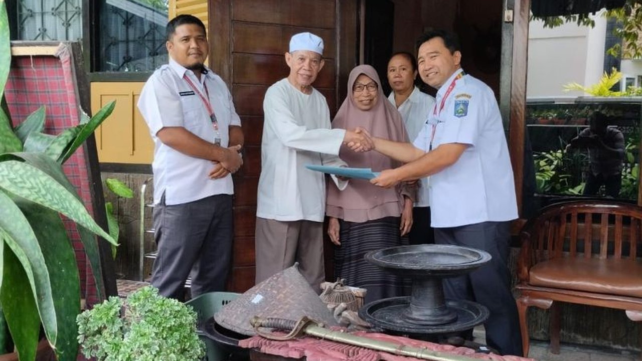 Museum Negeri NTB menerima hibah 90 benda bersejarah dari kolektor Amirin Abdurrahim, memperkaya koleksi museum dan mengangkat nilai sejarah lokal dan nasional.