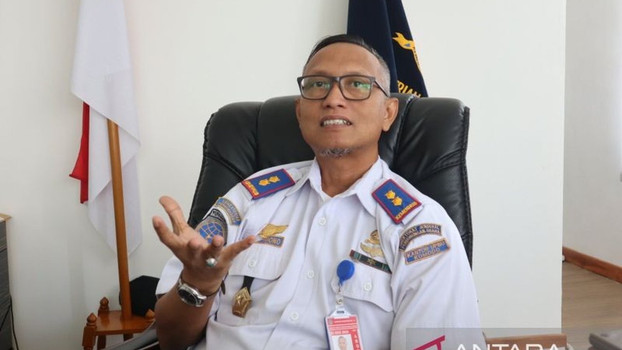 Bandara Komodo di Labuan Bajo, NTT, akan kedatangan penerbangan internasional baru dari Singapura oleh Jetstar Airways mulai Maret 2025, menambah konektivitas dan mendongkrak sektor pariwisata setempat.