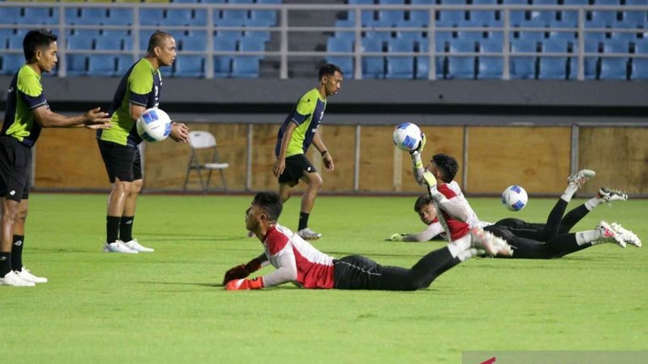 Pelatih Indra Sjafri mengumumkan 28 pemain Timnas U-20 Indonesia untuk berlaga di Mandiri U-20 Challenge Series 2025 di Sidoarjo, turnamen yang menjadi seleksi menuju Piala Asia U-20 2025.