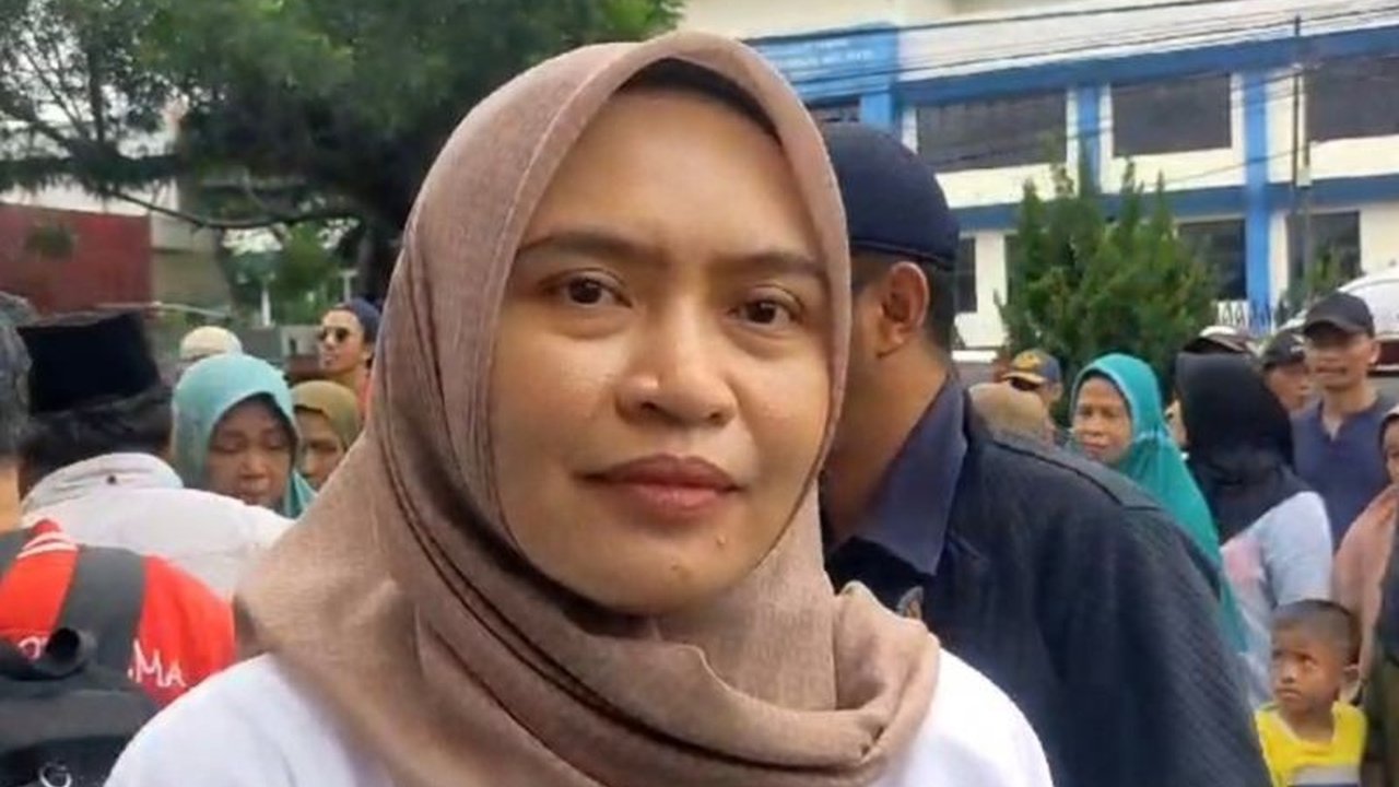 Disdukcapil Bandarlampung memastikan akan membantu warga mengganti dokumen kependudukan yang rusak atau hilang akibat banjir yang melanda pada 17 Januari 2024, dengan layanan pencetakan dokumen secara bertahap.