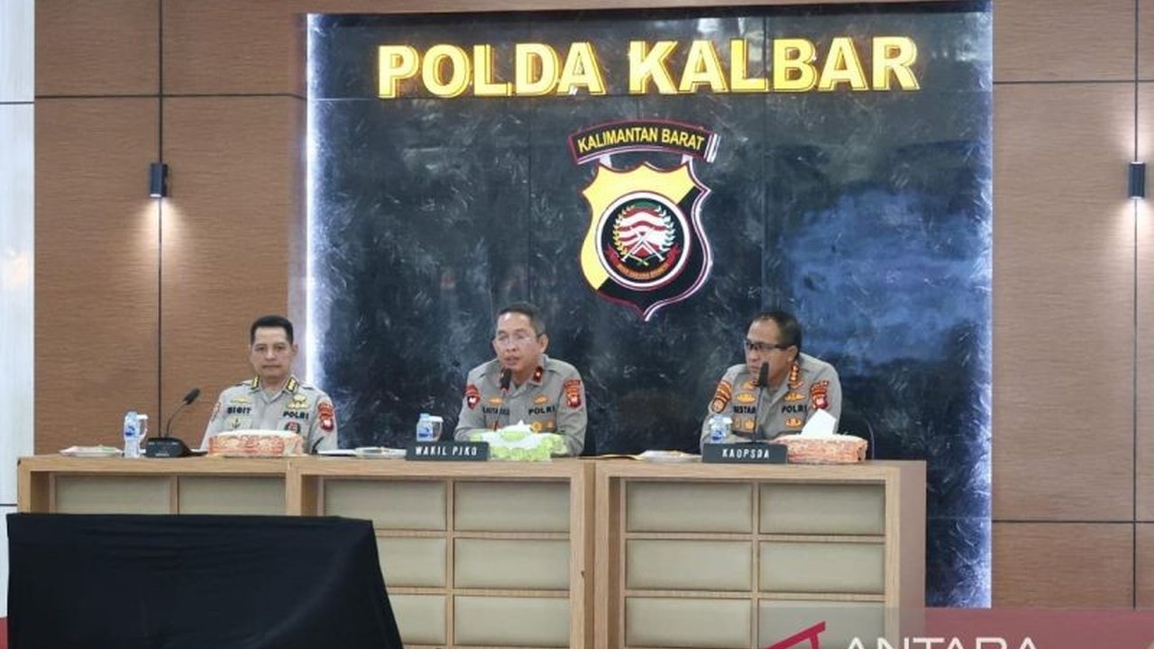 Polda Kalbar menggelar Operasi Liong Kapuas 2025 selama 17 hari untuk mengamankan perayaan Imlek 2576 dan Cap Go Meh di Kalimantan Barat, dengan fokus pada tempat ibadah, lokasi ramai, dan jalur strategis.