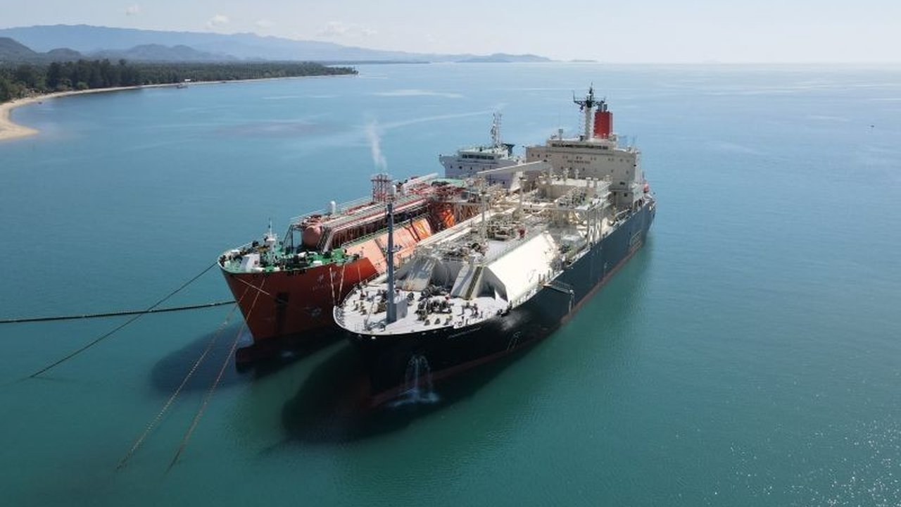 PLN Energi Gas melanjutkan proyek pipa gas di Samarinda dan gasifikasi FSRU di Gorontalo untuk efisiensi biaya dan mendukung pertumbuhan ekonomi nasional, ditargetkan penghematan hingga Rp1,1 triliun per tahun.