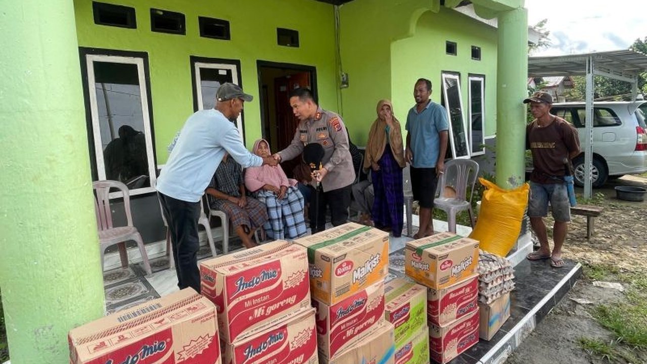 Polres Manggarai Barat Salurkan Bantuan untuk Korban Kebakaran di Komodo