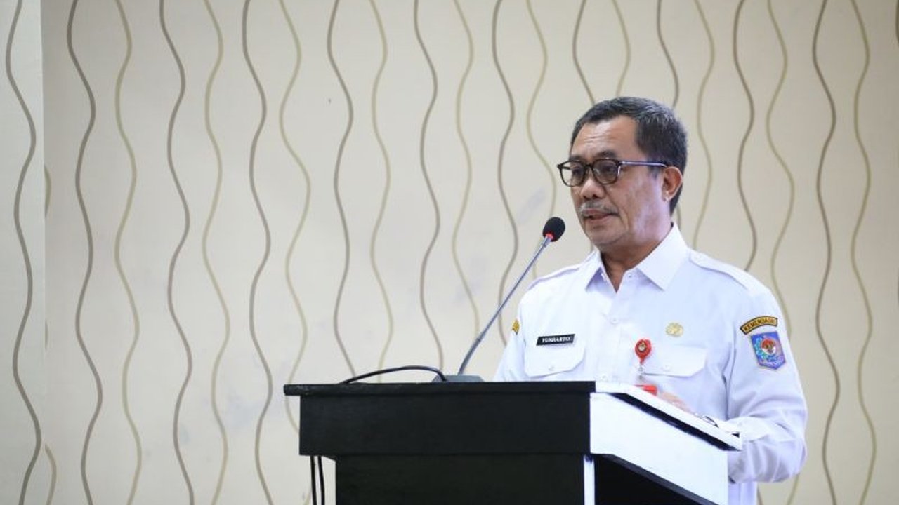 Kepala BSKDN soroti Pilkada 2024 yang diwarnai calon tunggal, pelanggaran netralitas ASN, biaya politik tinggi, dan rendahnya transparansi,  menekankan perlunya pemimpin berintegritas dan pilkada yang demokratis.