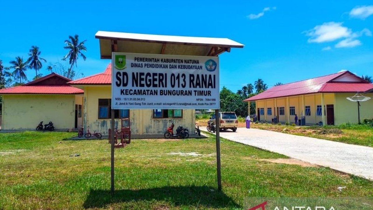 Pemkab Natuna mengajukan dana alokasi khusus (DAK) fisik sebesar Rp11 miliar ke pemerintah pusat untuk pembangunan infrastruktur sekolah dasar dan menengah pertama pada tahun 2025.