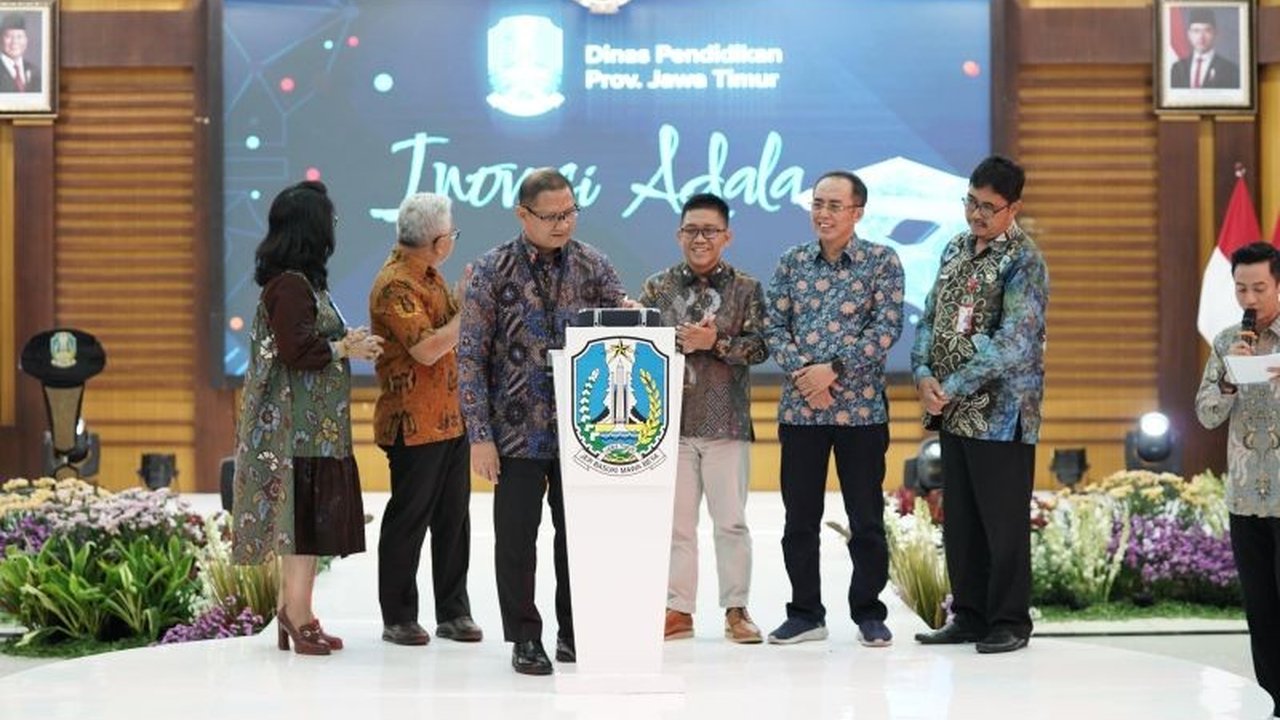 Dinas Pendidikan Jawa Timur meluncurkan program EJIES 2025, mendorong inovasi di sekolah-sekolah untuk meningkatkan kualitas pendidikan dan menjadikan Jawa Timur barometer pendidikan nasional.