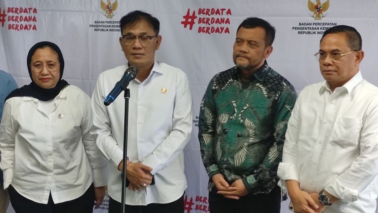 BP Taskin berkolaborasi dengan Gubernur Jawa Tengah terpilih, Ahmad Luthfi, untuk merumuskan strategi efektif dalam mengurangi angka kemiskinan di Jawa Tengah yang masih tergolong tinggi di Pulau Jawa, meskipun menunjukkan tren penurunan.
