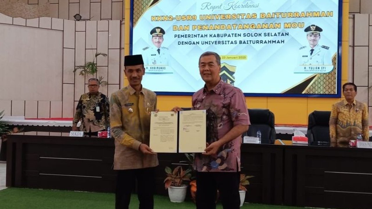 Pemerintah Kabupaten Solok Selatan dan Universitas Baiturrahmah Padang resmi menjalin kerja sama KKN-USR untuk meningkatkan pelayanan kesehatan masyarakat dan mencerdaskan kehidupan anak-anak di Solok Selatan.