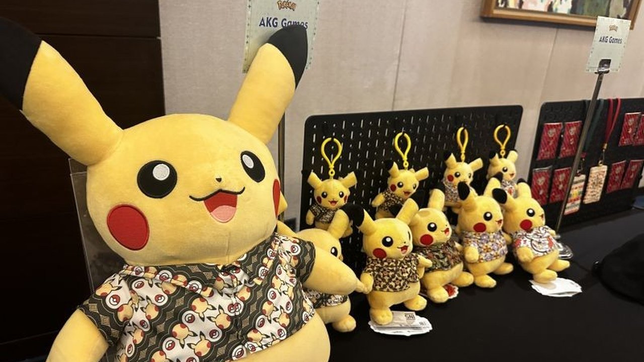 Kolaborasi Pokemon dan batik Indonesia, diumumkan The Pokemon Company,  menjanjikan peningkatan nilai ekonomi dan pertukaran budaya yang signifikan, serta peningkatan apresiasi batik di kalangan anak muda.
