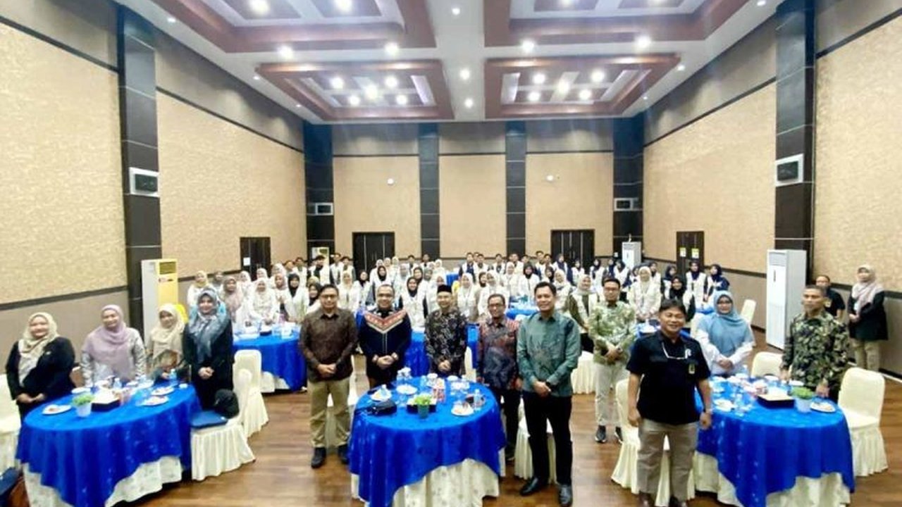 Kanwil DJP Aceh resmi kukuhkan 137 relawan pajak dari delapan kampus di Aceh untuk membantu masyarakat dalam hal perpajakan, khususnya dalam pengisian SPT dan edukasi perpajakan.