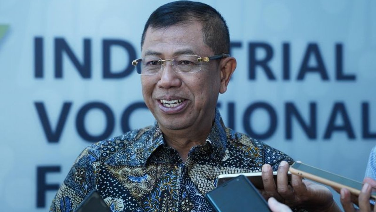 Kemenperin berkolaborasi dengan AOTS Jepang dalam program peningkatan kompetensi SDM industri sejak 2019, telah melatih lebih dari 1.304 guru, dosen, dan praktisi industri, termasuk pelatihan Kaizen untuk peningkatan produktivitas IKM.