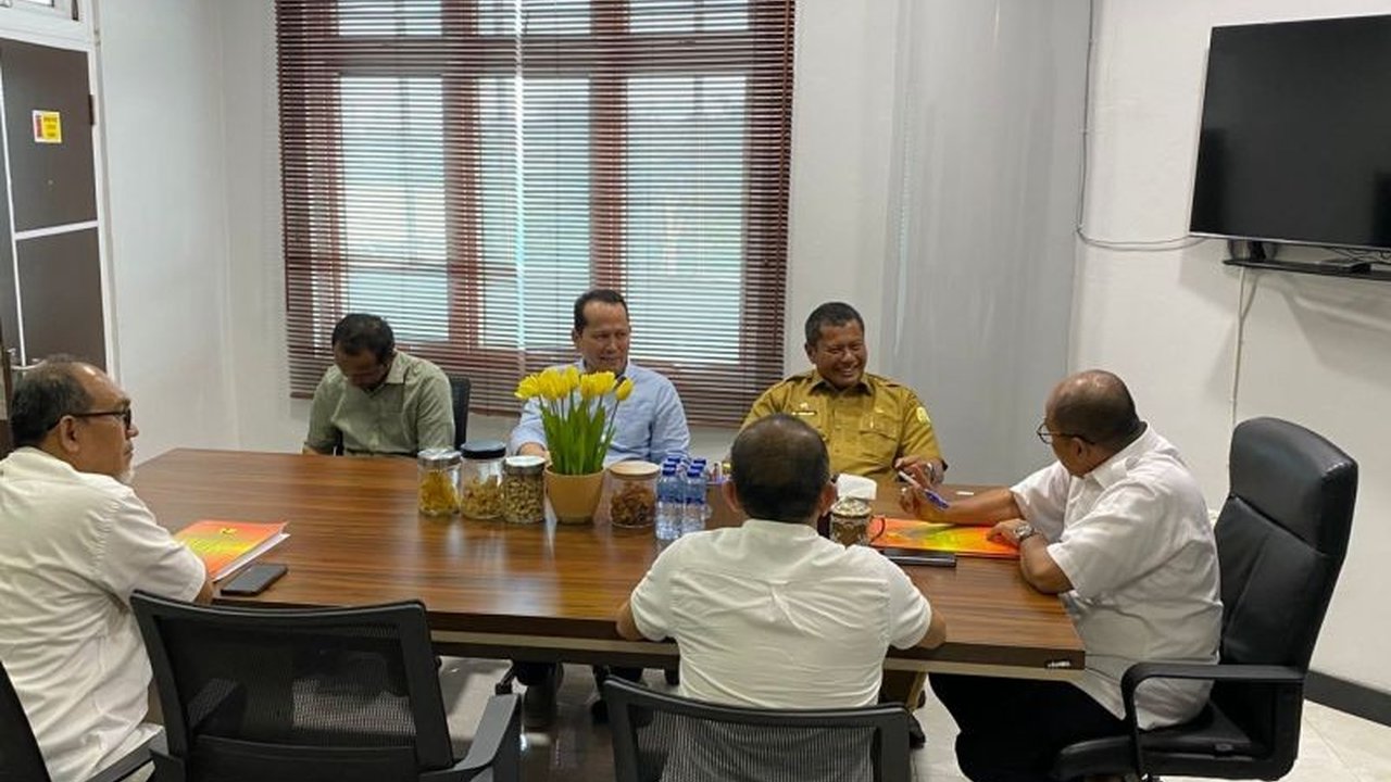 Pemkab Aceh Besar berkomitmen mendukung pembangunan jalan Jantho-Keumala sepanjang 38 kilometer untuk mendorong pertumbuhan ekonomi dan aksesibilitas di wilayah tersebut, khususnya di Kota Jantho.