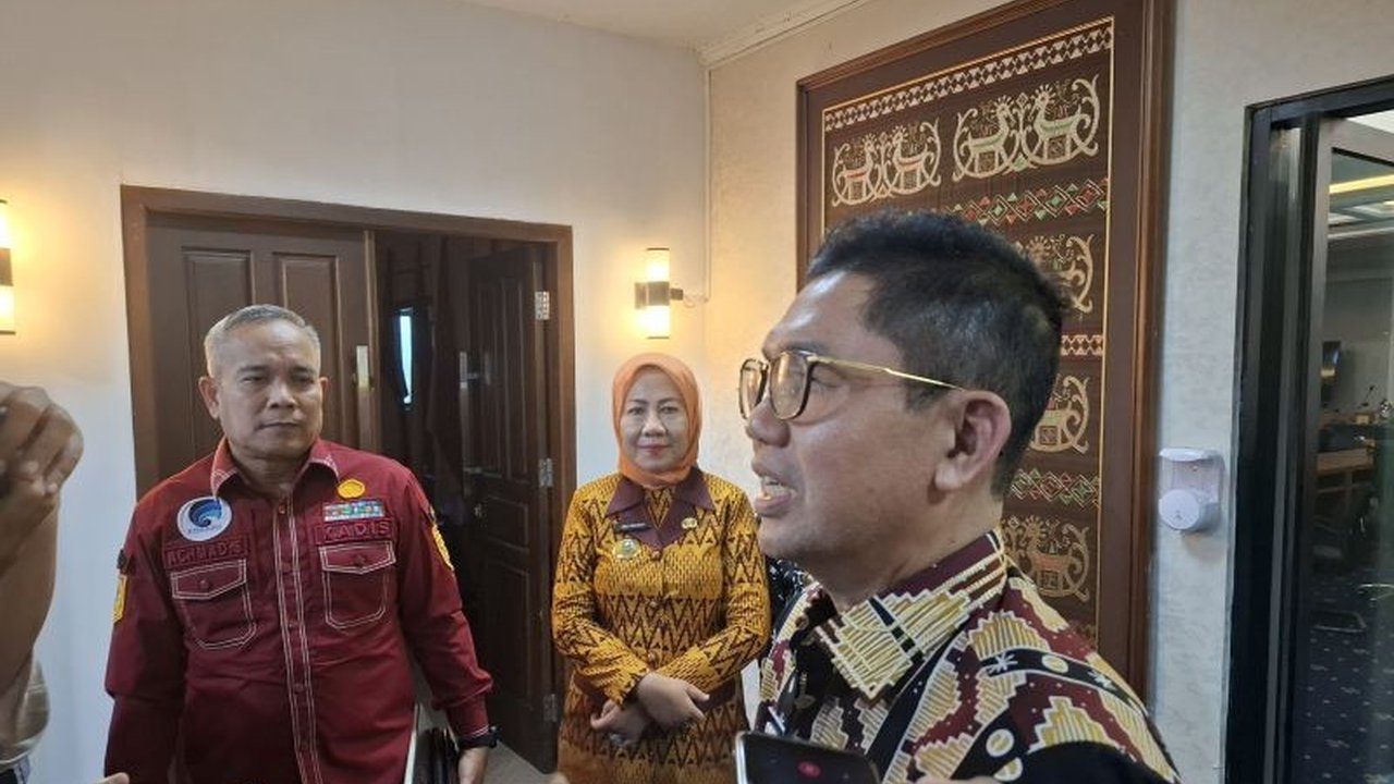 Pj. Sekda Lampung mengumumkan pelantikan terpusat untuk Gubernur/Wagub dan Bupati/Walikota Lampung di Jakarta pada 6 Februari 2024, lebih cepat dari jadwal semula.