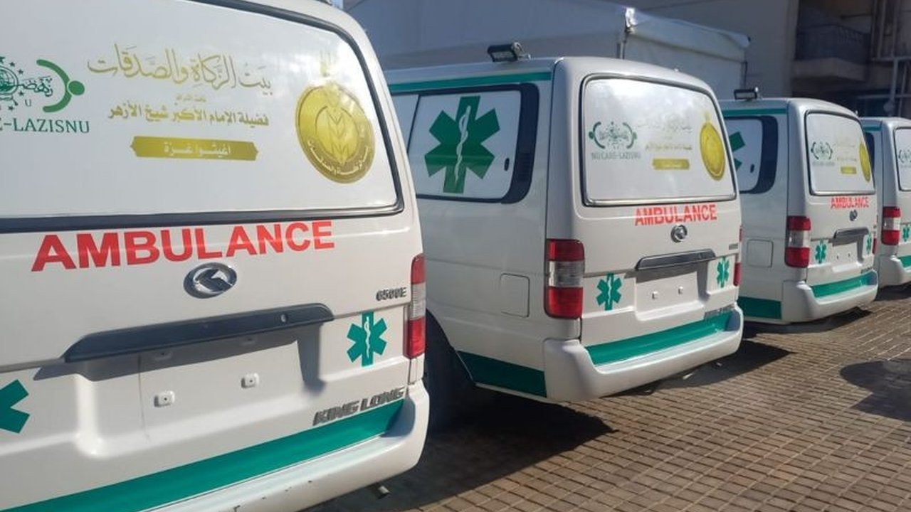 NU Care-LazisNU mengirimkan lima ambulans ke Gaza, Palestina, untuk mendukung layanan medis menyusul gencatan senjata pada 19 Januari 2025, sebagai bentuk solidaritas kemanusiaan global.