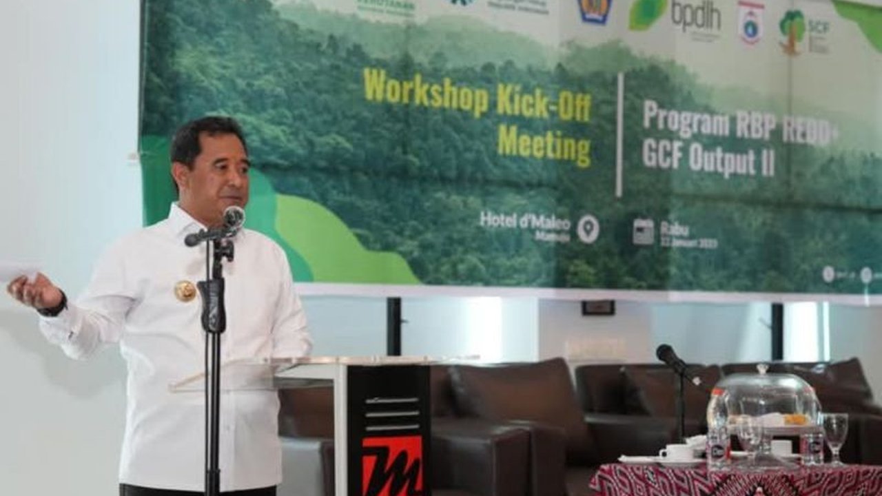 Program penghijauan Green Climate Fund (GCF) di Sulawesi Barat diharapkan Pemprov Sulbar dapat meningkatkan perekonomian masyarakat melalui penanaman pohon produktif seperti pisang dan mangrove.