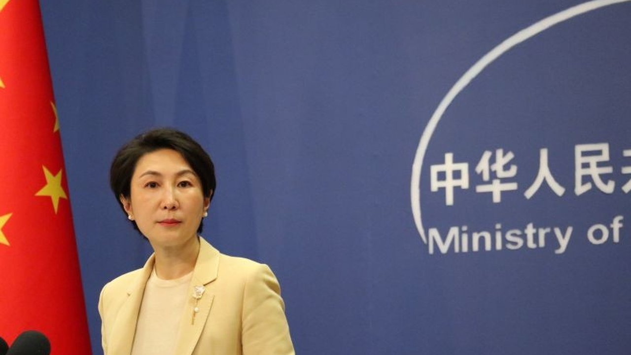 Kementerian Luar Negeri China mengecam kerja sama militer AS-Filipina di Laut China Selatan, menganggapnya mengganggu kepentingan maritim Tiongkok dan menyerukan penghentian pengerahan rudal Typhon.