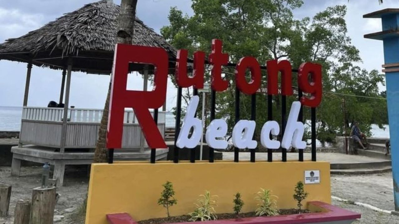 Negeri Rutong, Ambon, luncurkan akses internet gratis di 25 titik untuk mendukung pengembangan desa digital, meningkatkan akses pendidikan dan pariwisata, serta mendorong perekonomian lokal berbasis teknologi.