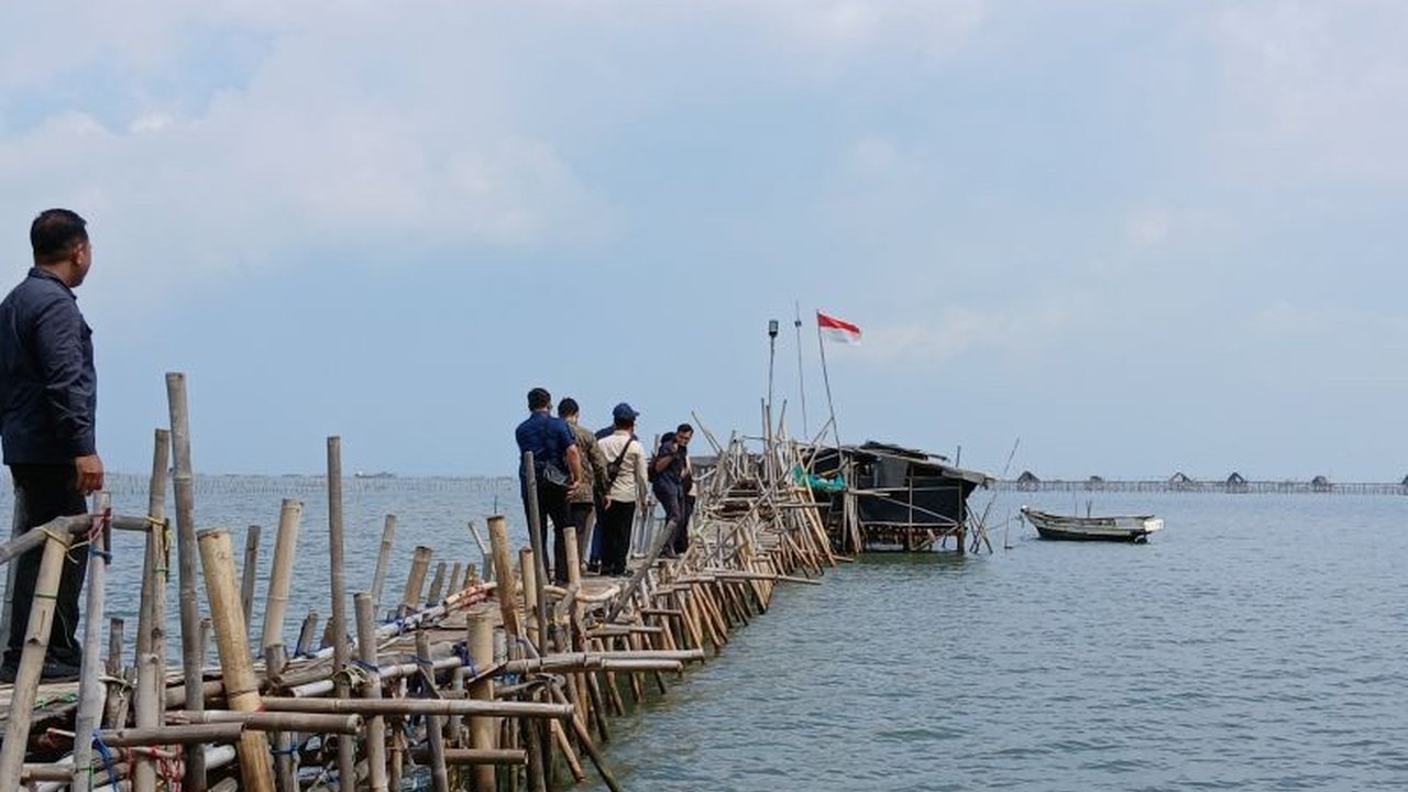 Agung Sedayu Grup mengklarifikasi kepemilikan SHGB pagar laut di Tangerang, membantah klaim kepemilikan atas seluruh pagar laut sepanjang 30 km dan menyatakan kepemilikan hanya terbatas di Desa Kohod, serta menyatakan semua proses perizinan telah sesuai p