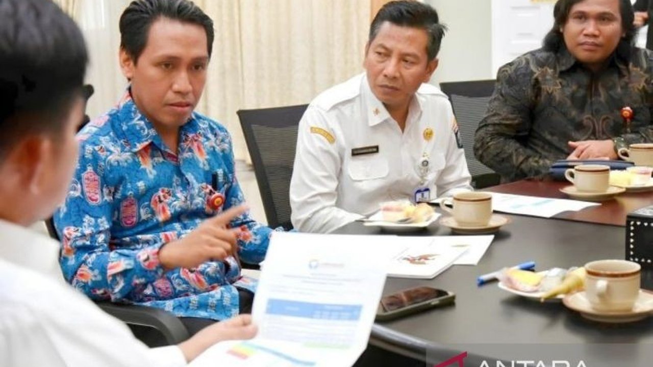 Tujuh guru honorer di Dompu, NTB, yang dinyatakan tidak lulus PPPK diminta Ombudsman NTB untuk melapor resmi agar permasalahan pembatalan kelulusan dapat diinvestigasi.