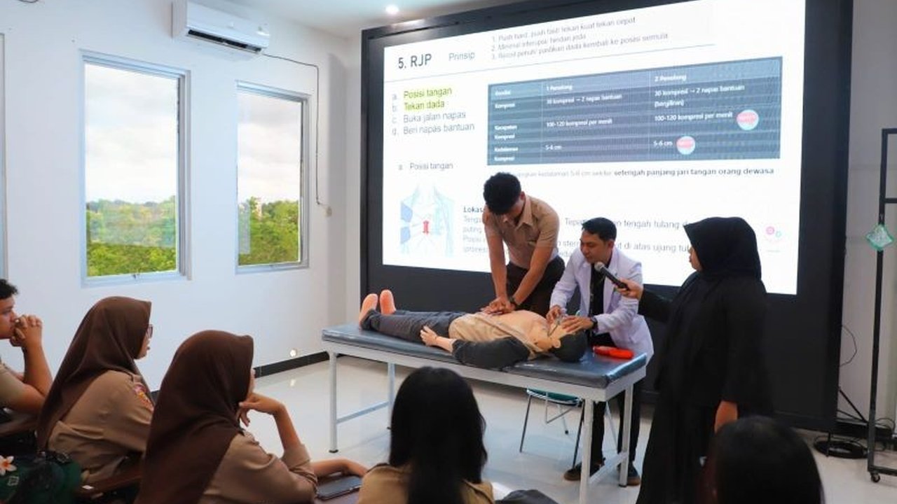 Siswa SMA Palangka Raya Rasakan Sehari Jadi Mahasiswa Kedokteran UMPR