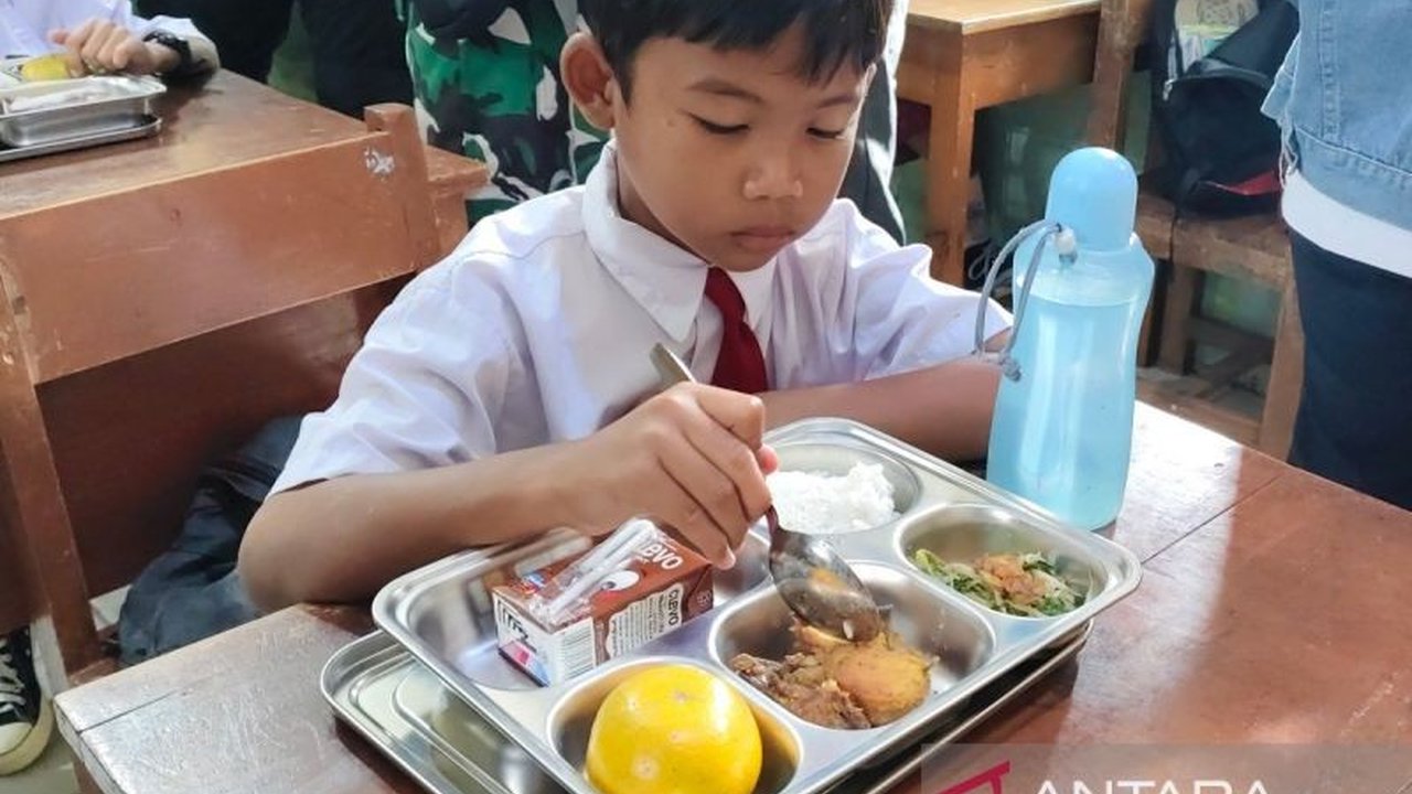 Kemenag Surakarta akan menguji coba program Makan Bergizi Gratis (MBG) di beberapa sekolah pada akhir Januari 2025, dengan harapan seluruh sekolah di bawah Kemenag dapat menerima manfaat program ini.