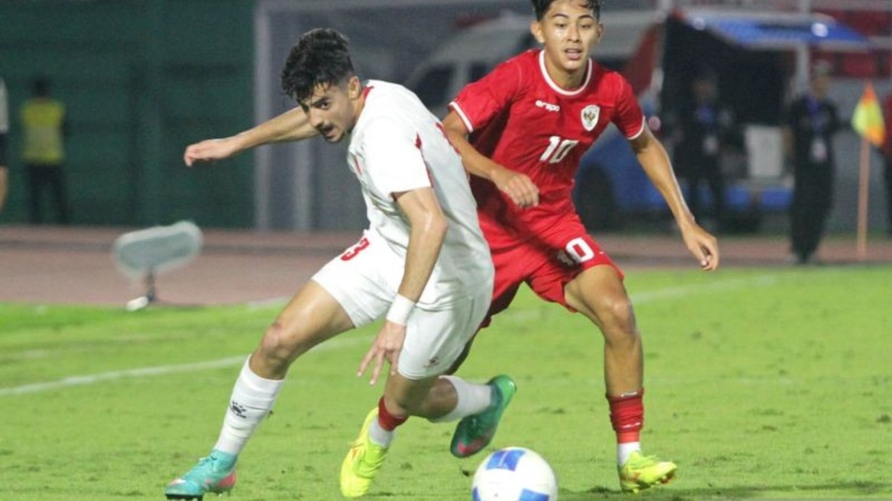 Timnas Indonesia U-20 kalah 0-1 dari Yordania di Mandiri U-20 Challenge Series di Sidoarjo karena gol Ibrahim Sabra, meskipun Indonesia mendapat peluang penalti dan unggul jumlah pemain.