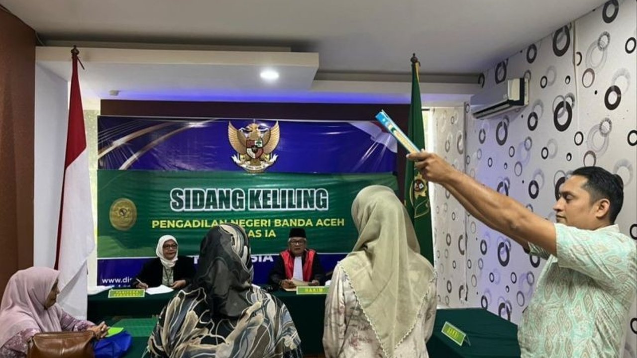 Sebanyak 84 warga Banda Aceh mengajukan pergantian nama sepanjang tahun 2024 lewat layanan sidang keliling Disdukcapil dan PN Banda Aceh,  dengan berbagai alasan mulai dari kesehatan hingga ketidaksesuaian data.