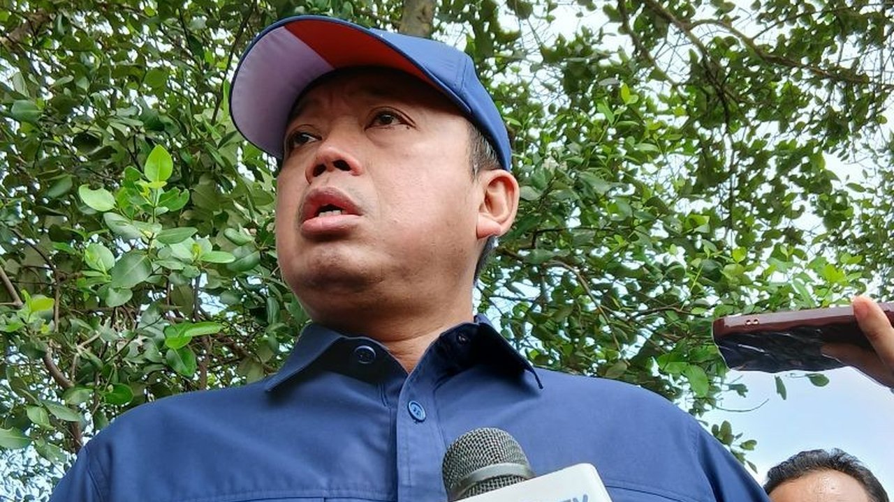 Menteri ATR/BPN Nusron Wahid memberi kesempatan Agung Sedayu Grup (ASG) untuk membuktikan keabsahan SHGB dan SHM pagar laut di Desa Kohod, Tangerang, terkait dugaan pelanggaran prosedur.