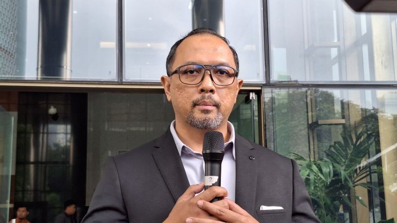 Tim KPK menyita barang bukti elektronik dan dokumen dari rumah mantan Wantimpres Djan Faridz di Jakarta Pusat pada Rabu malam, terkait pencarian buronan Harun Masiku.