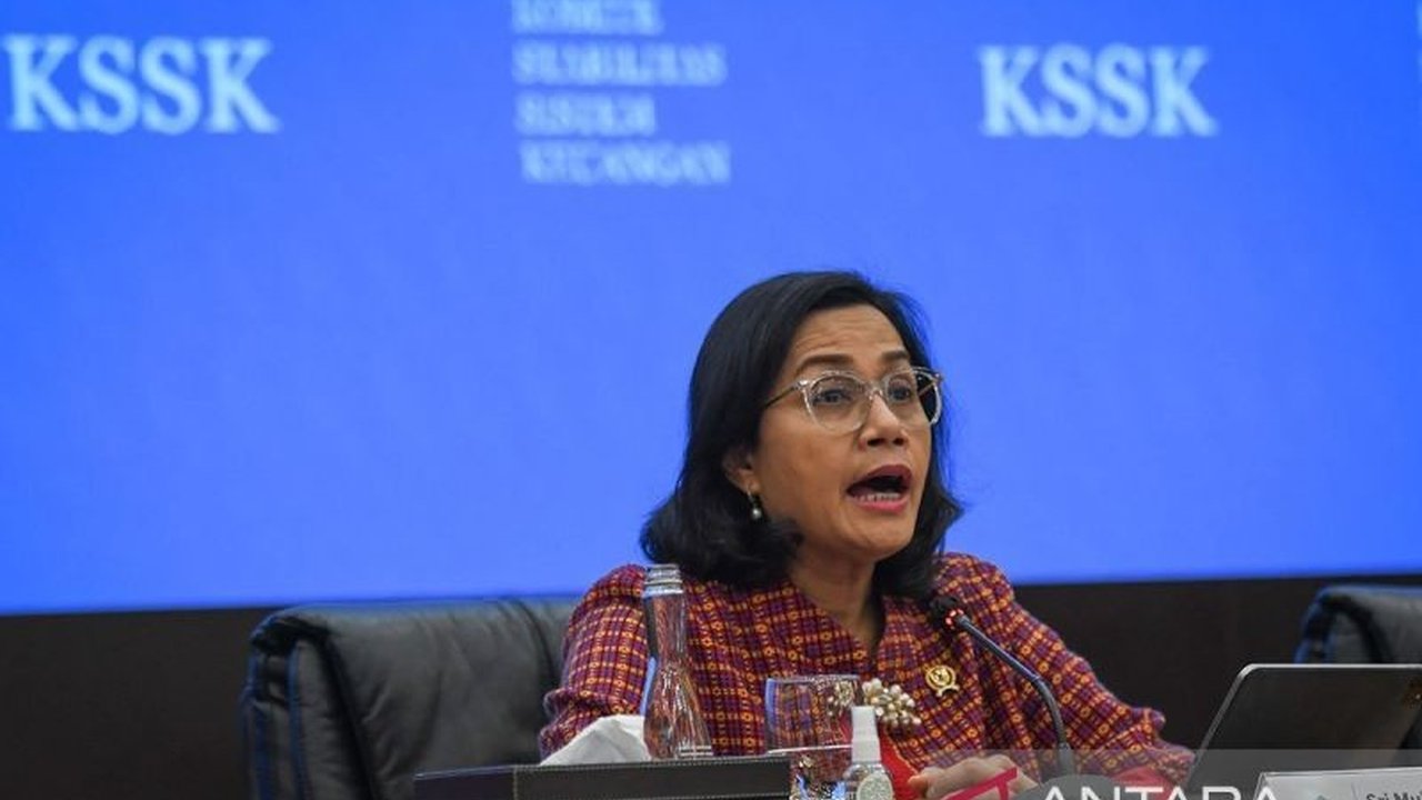 Menteri Keuangan Sri Mulyani memberikan pembekalan tentang pengelolaan keuangan negara kepada 3.214 kader PDI Perjuangan terpilih sebagai anggota legislatif dalam bimbingan teknis di Jakarta.