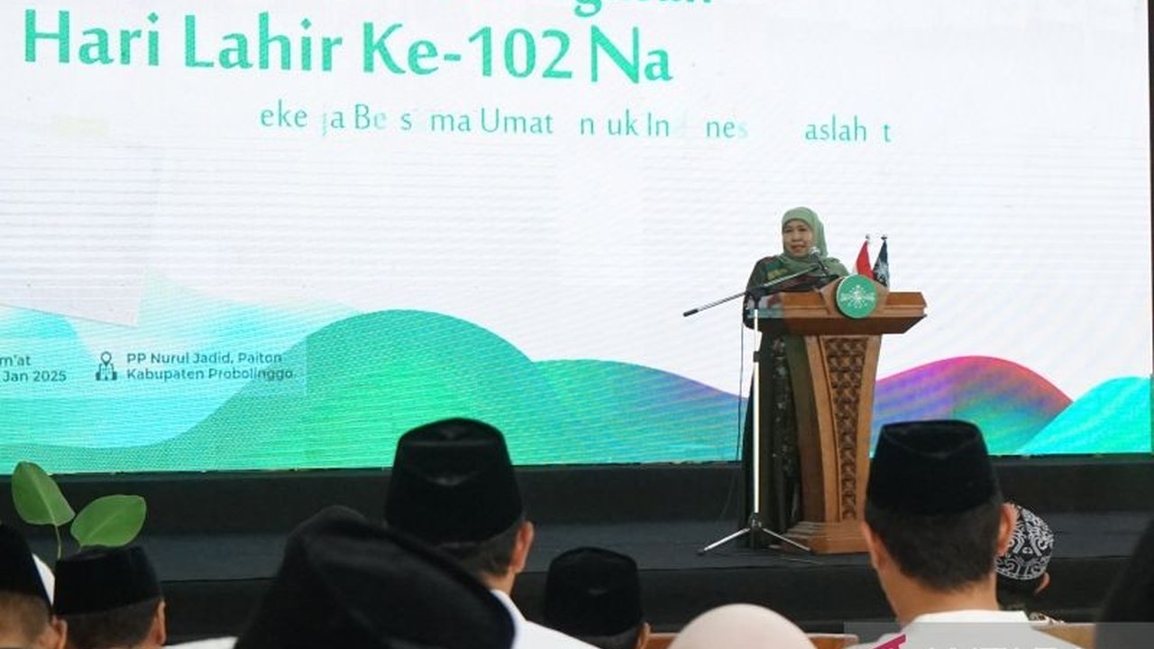 Gubernur Khofifah mengumumkan akan ada 35 doktor baru dari pesantren di Jawa Timur pada tahun 2025, serta 51 ulama muda lulusan Al Azhar, sebagai upaya penguatan sumber daya manusia NU dalam menyambut Indonesia Emas 2045.
