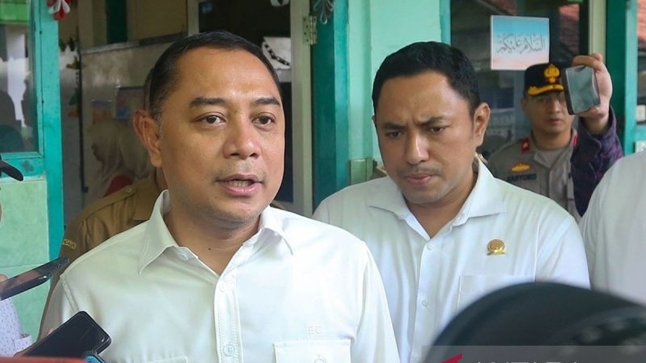 Pemkot Surabaya menyiapkan beragam kegiatan religi selama Ramadhan 2025 untuk siswa muslim dan non-muslim, termasuk tadarus, sholat berjamaah, dan kegiatan keagamaan lainnya, guna mencegah kegiatan negatif selama liburan.