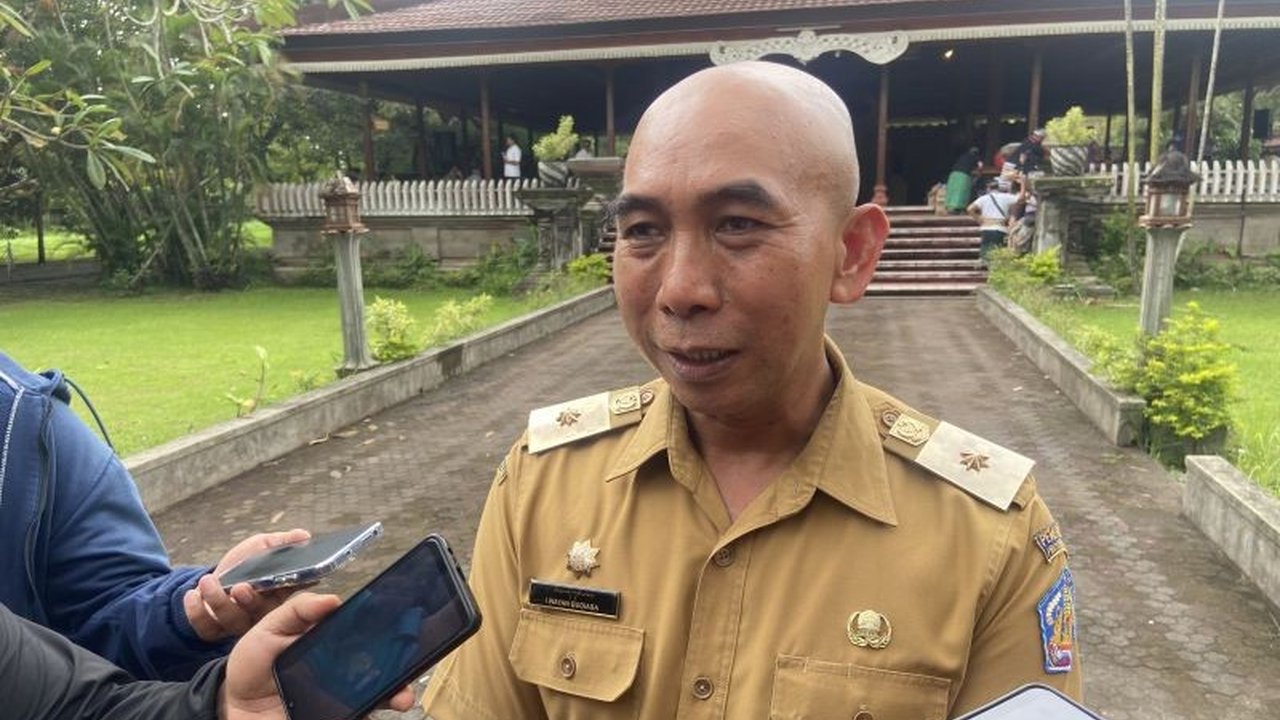 Gubernur dan Wakil Gubernur Bali terpilih, Wayan Koster dan Giri Prasta, akan resmi menjabat pada 7 Februari 2025 di Taman Budaya Art Centre Denpasar, sehari setelah pelantikan di Jakarta.