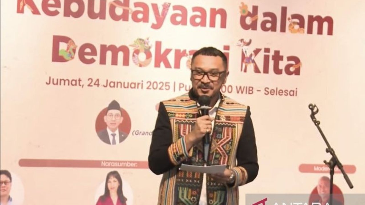 Wakil Menteri Kebudayaan Giring Ganesha menekankan pentingnya ekspresi budaya Indonesia sebagai perekat keragaman dan elemen kunci dalam membangun jati diri bangsa, serta mendorong Indonesia menjadi pusat budaya dunia.
