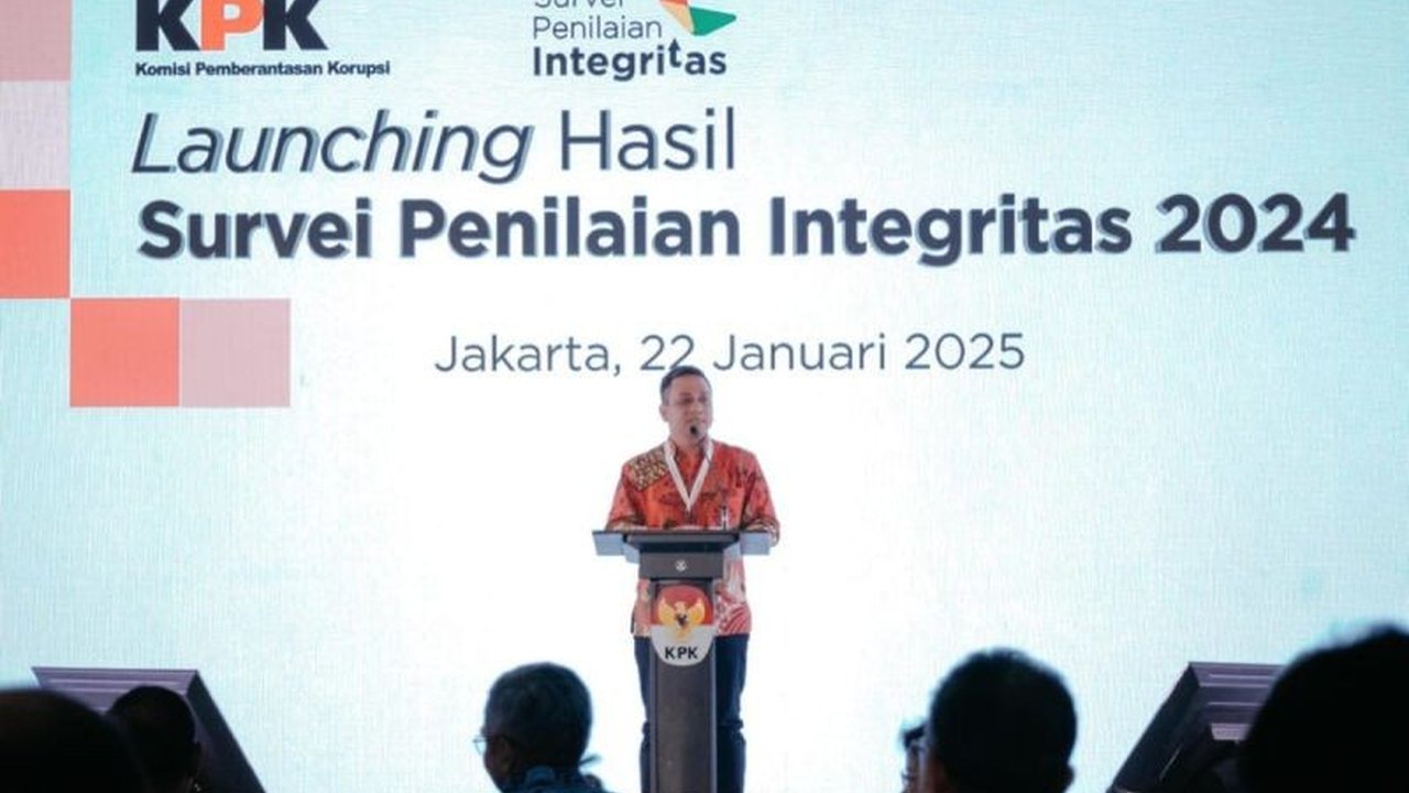 Pemerintah Kota Pekalongan meraih penghargaan terbaik dari KPK untuk kategori kota kecil dalam Survei Penilaian Integritas 2024, sebuah prestasi membanggakan yang mendorong peningkatan transparansi dan pencegahan korupsi.