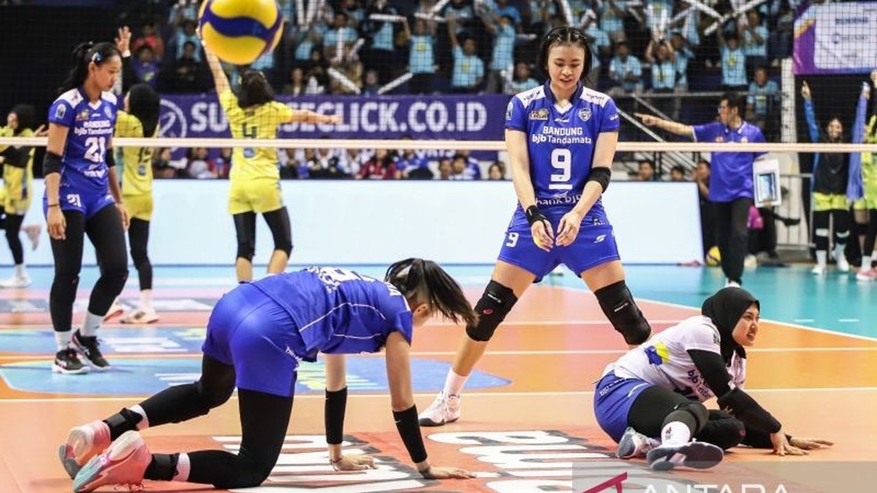 Jakarta Electric PLN menang atas Bandung bjb Tandamata dengan skor 3-1 dan berpeluang menjadi juara putaran pertama PLN Mobile Proliga 2025,  dengan laga penentu melawan Jakarta Popsivo Polwan.