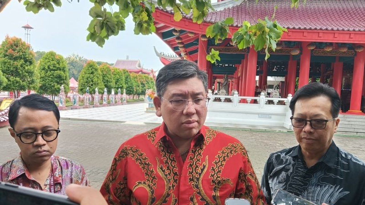 Imlek Vaganza 5.0 di Kelenteng Sam Poo Kong, Semarang, yang berlangsung dari 25-29 Januari 2025, menargetkan 20 ribu pengunjung dengan berbagai acara menarik seperti pertunjukan musik, lomba, dan kuliner.