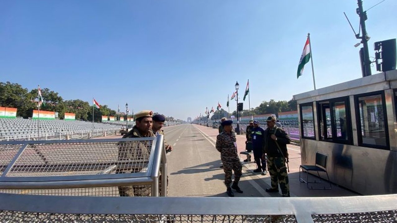 Presiden Prabowo Subianto hadir di Perayaan Hari Republik India ke-76 di New Delhi, di mana suasana di India Gate tampak steril jelang parade akbar yang menampilkan kontingen TNI Indonesia.