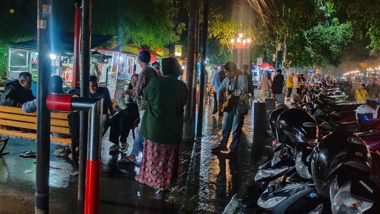 Pemkab Cianjur berharap pedestrian Siliwangi, dengan penataan kuliner dan UMKM, akan menarik 10.000 pengunjung setiap akhir pekan dan mendongkrak perekonomian daerah, menyaingi popularitas Braga dan Malioboro.