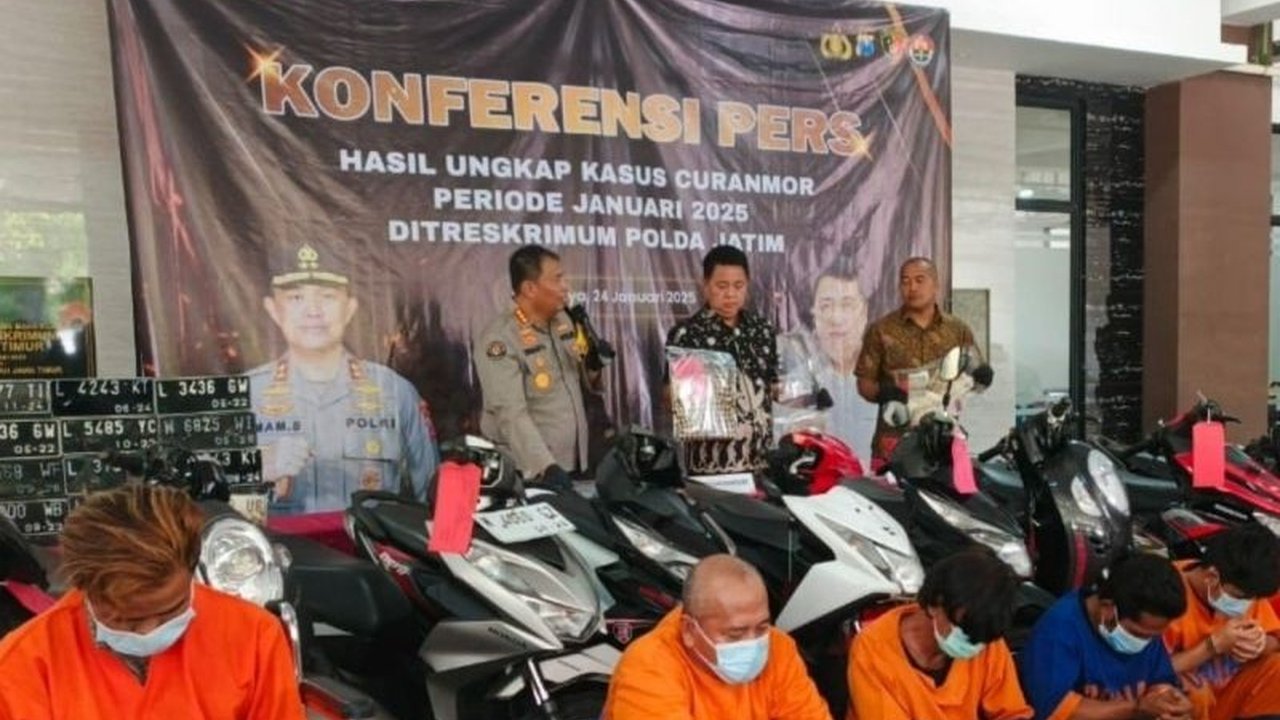 Polda Jatim membentuk tim khusus untuk menyelidiki temuan Sertifikat Hak Guna Bangunan (SHGB) seluas 656 hektare di perairan Sidoarjo, yang proses penerbitannya tengah ditelusuri bekerja sama dengan BPN.
