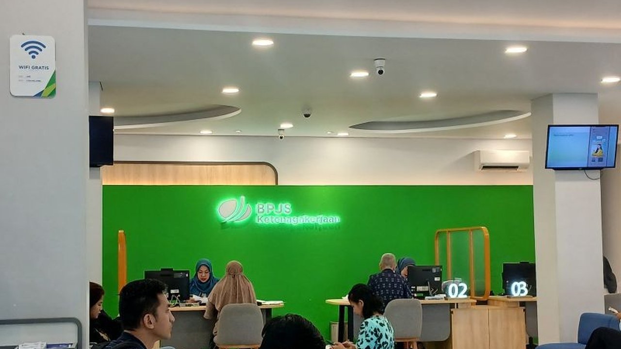 BPJS Ketenagakerjaan Jambi memasang target ambisius melindungi 674.631 tenaga kerja di tahun 2025, dengan upaya peningkatan kerjasama pemerintah daerah dan optimasi jangkauan perusahaan.