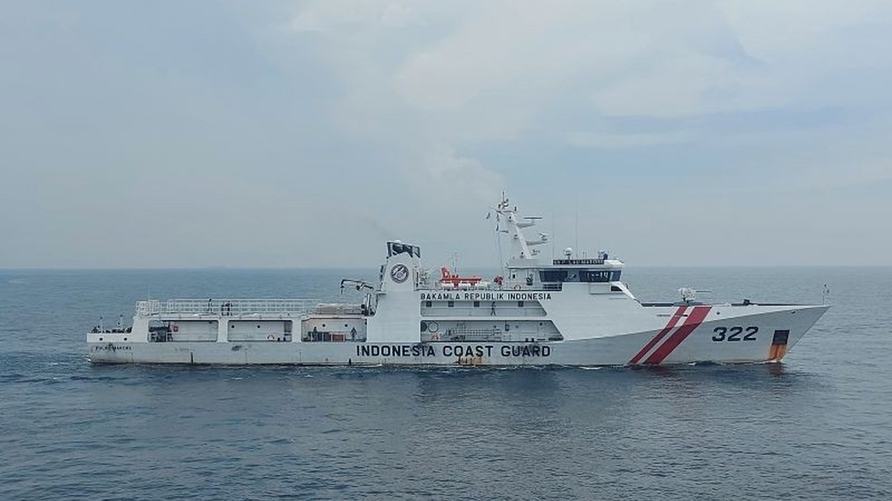 Penjaga Pantai Jepang dan Bakamla Indonesia menggelar latihan gabungan di perairan Jakarta untuk meningkatkan kemampuan dalam menangani kejahatan maritim, khususnya aksi pembajakan.